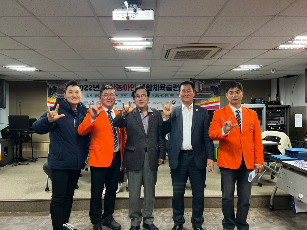 KakaoTalk_20221205_183339346_01 (1).jpg