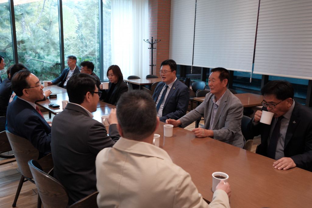 KakaoTalk_20251022_174940981_04.jpg