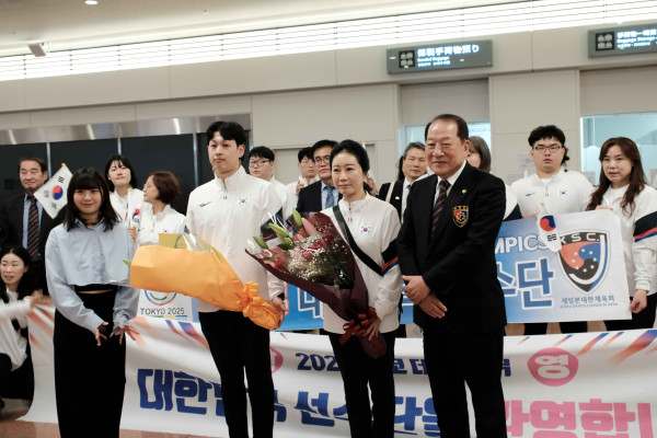본부 입국 민단 환영식2.JPG