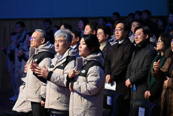 20240222_이천선수촌_결단식_애국가 제창(1절) (1).jpg
